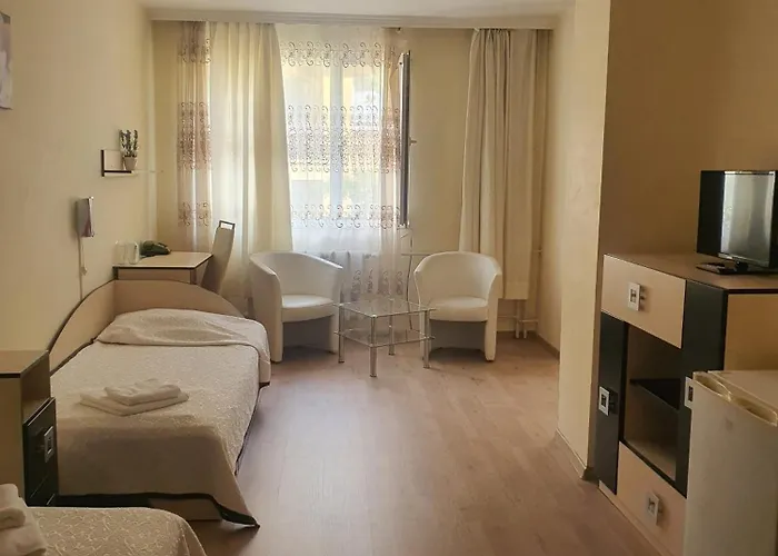 Family Хотел 3*