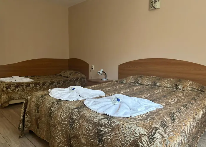 Хотел Family 3*